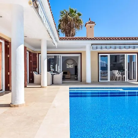 Gigantes Cliffs And Ocean Front Villa