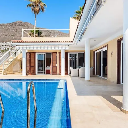 Gigantes Cliffs And Ocean Front Villa Puerto de Santiago (Tenerife)